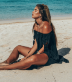 Robe de plage à épaules dénudées noir
