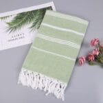 Serviette fouta de plage vert clair