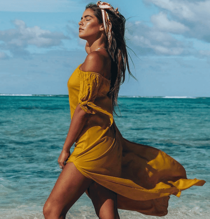Robe de plage à épaules dénudées