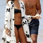 robe de plage imprimé floral porté en couple