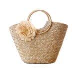 Sac Fourre tout tissé et fleuri sur fond blanc