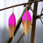 Boucles d'Oreilles Plumes Colorées Metalisées violet