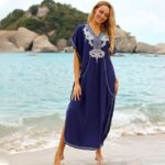 Longue Robe de Plage à Broderie Ethnique bleu fonce face