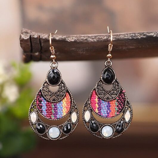 boucles d'oreilles gouttes ethniques colorées noir