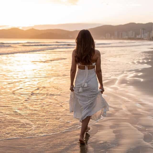 Robe de plage ajourée en maille