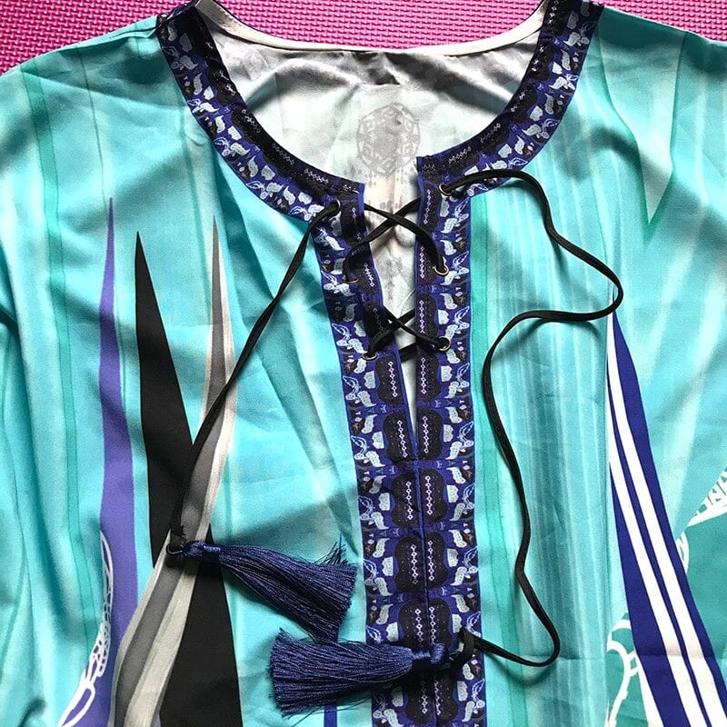 col de la robe de plage fendue style ethnique de couleur bleu