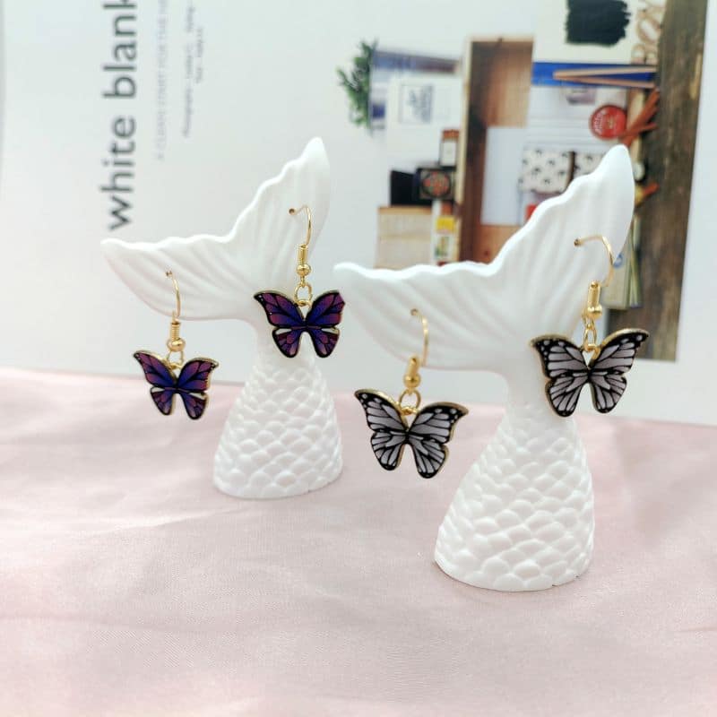 Boucles d'Oreilles Fantaisie Symbole Papillon lifestyle 2