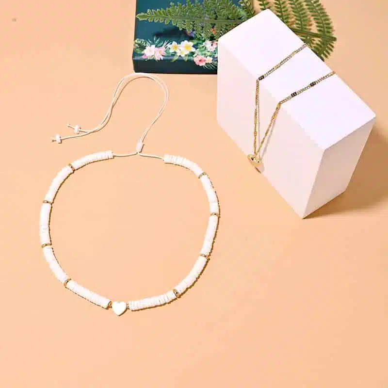 Collier Surfeur Coquillage Blanc Pendentif Coeur Collier Surfeur Coquillage Blanc Pendentif Coeur lifestyle 1