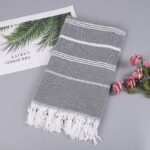 Fouta de Plage Rayures Asymétriques et Franges gris