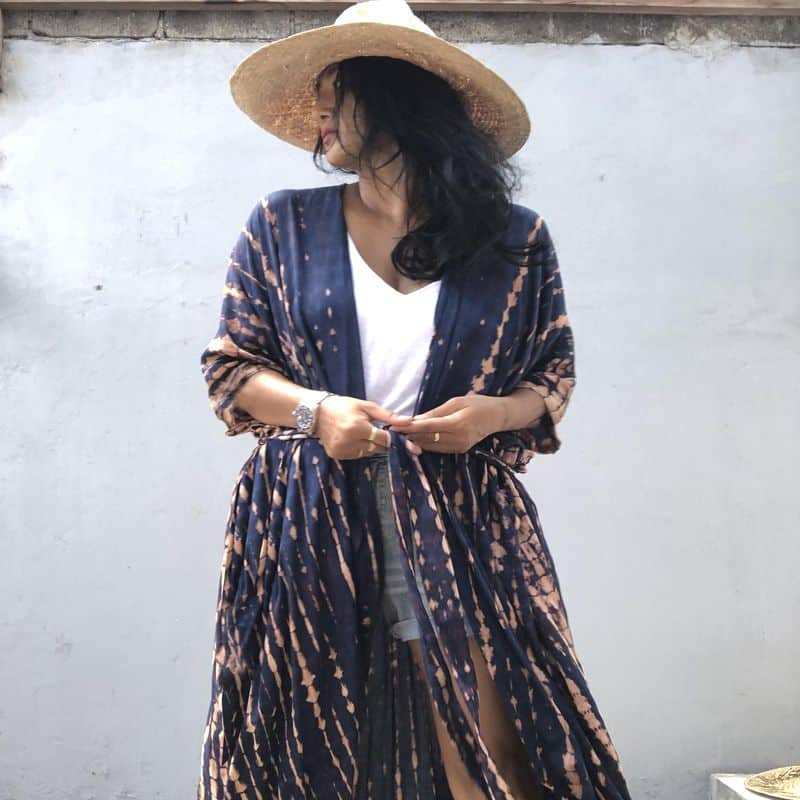 Robe Kimono Tie and Dye Manches Mi-longues lifestyle 3