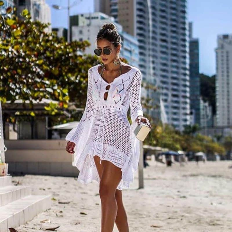 Robe de Plage Légère en Crochet lifestyle 1