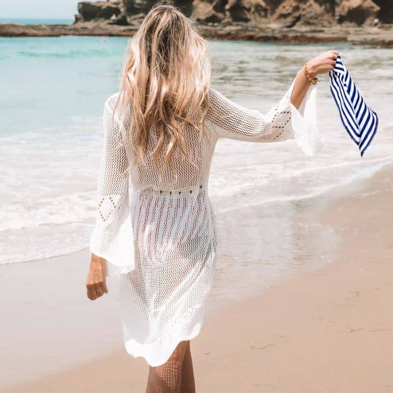 Robe de Plage Légère en Crochet lifestyle 2