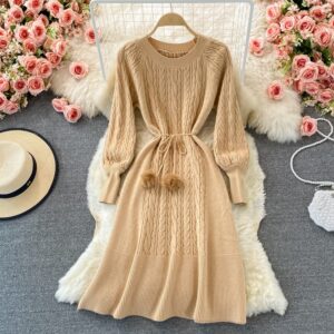 Robe Pull Vintage à Col Rond et Motifs Torsadés beige foncé