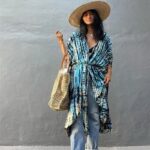 Longue Robe Kimono de Plage en Tie and Dye bleu noir