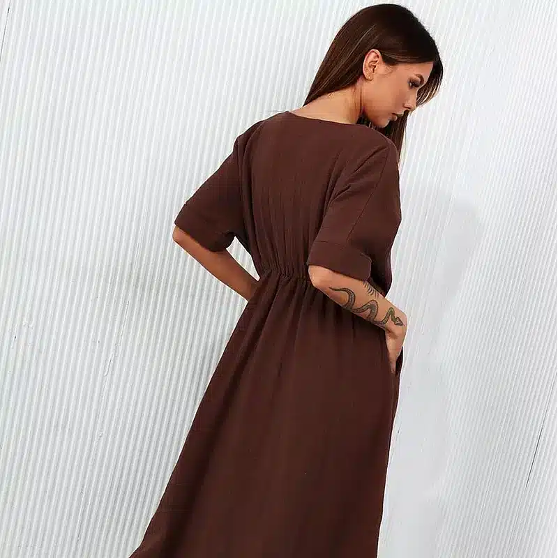 Robe Longue Fendue Décolleté Plongeant lifestyle 3