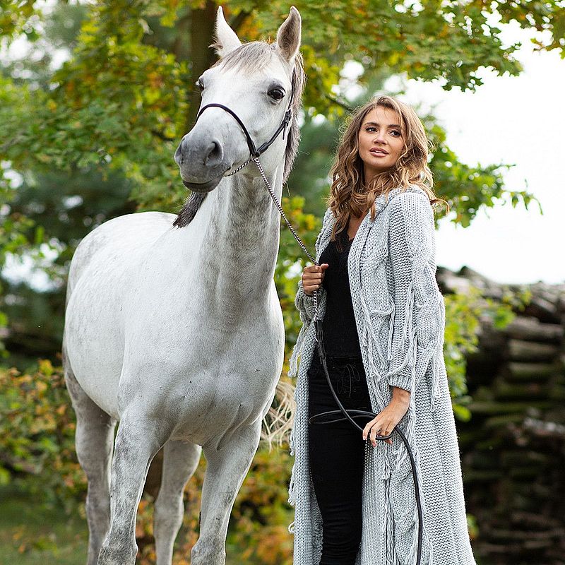 Cardigan Long Avec Franges et Capuche lifestyle 3